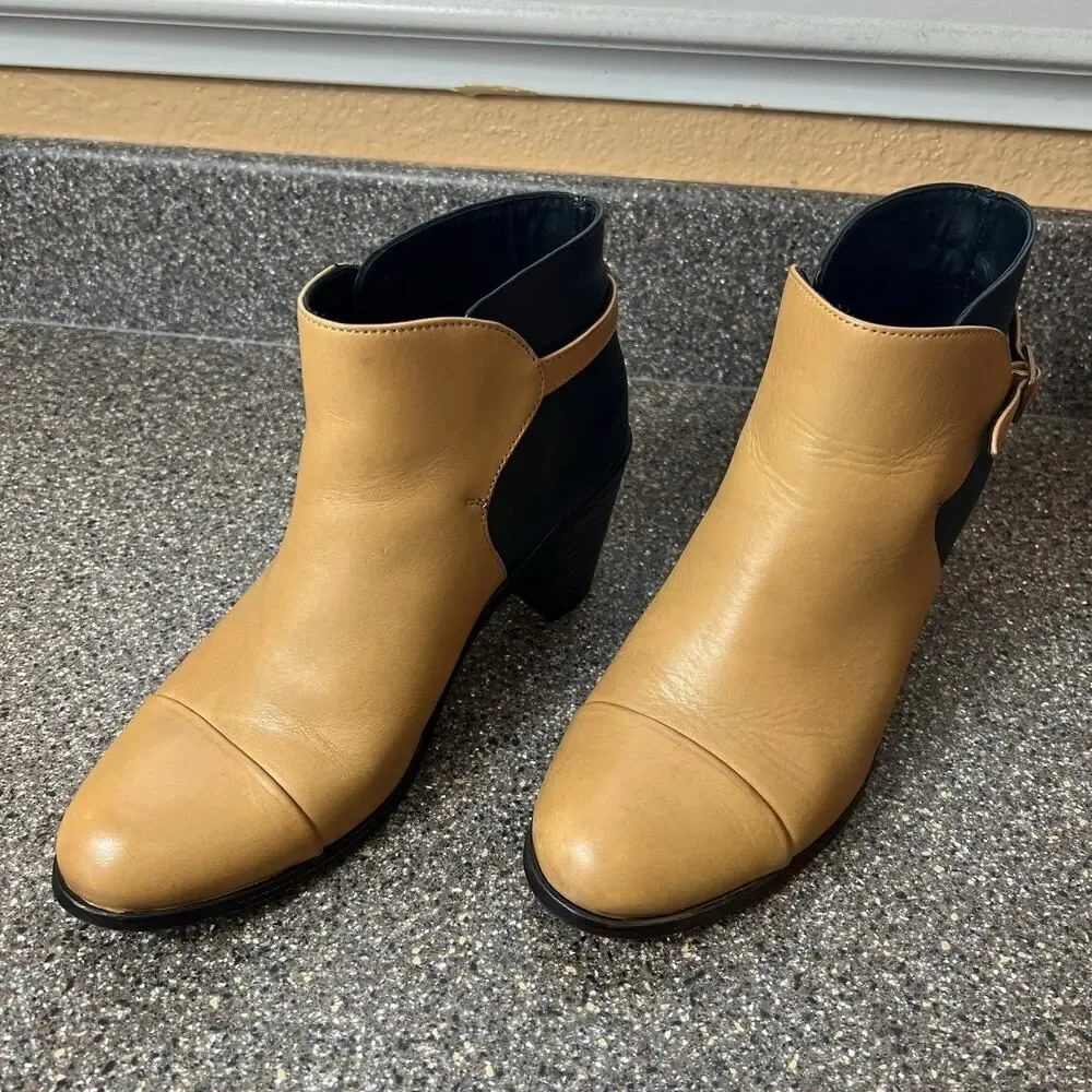 Wolverine 1000 Mile Ankle Bootie Block Heel Tan Black Leather Womens 8.5 Slip On
